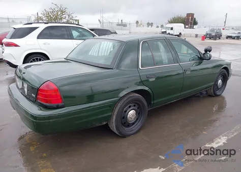 2011 Ford Crown Victoria Police Interceptor z USA, uszkodzony, nr VIN 2FABP7BVOBX176126